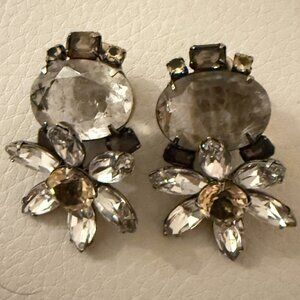 NEW BEAUTIFUL SIGNED IRADJ MOINI FLOWER QUARTZ CLIP EARRINGS